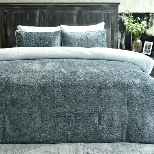 3 PCS FLANNEL COMFORTER SET LIGHT GREY