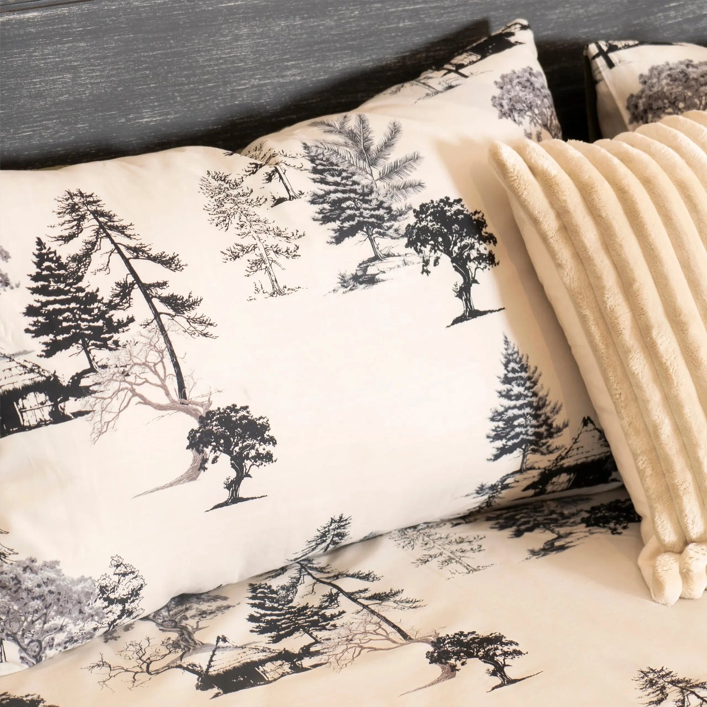 PILLOW COVERS SKETCH-25