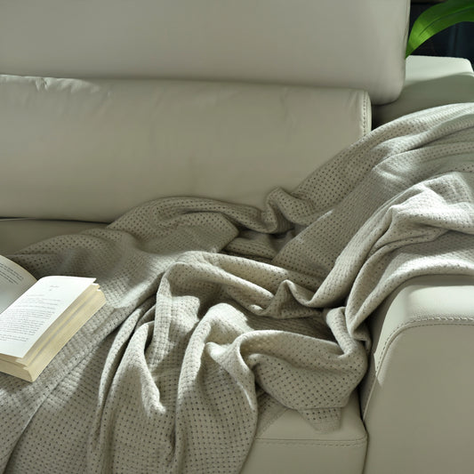 LIGHT BROWN KNITTED THROW-25 - S-QS141