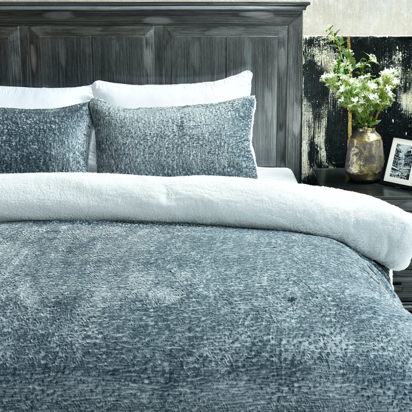 3 PCS FLANNEL COMFORTER SET LIGHT GREY