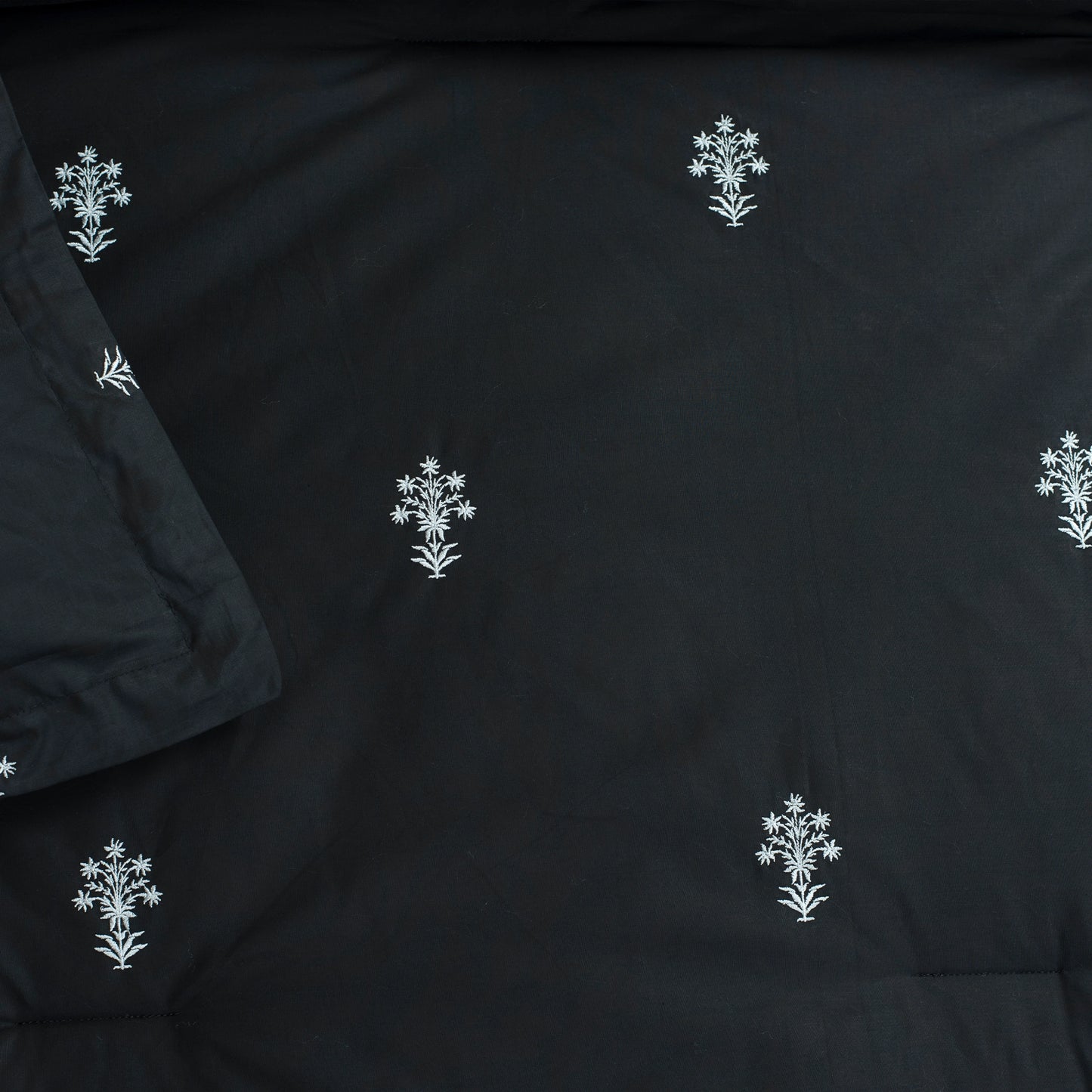 6 PCS COMFORTER SET MONOCHROME-26