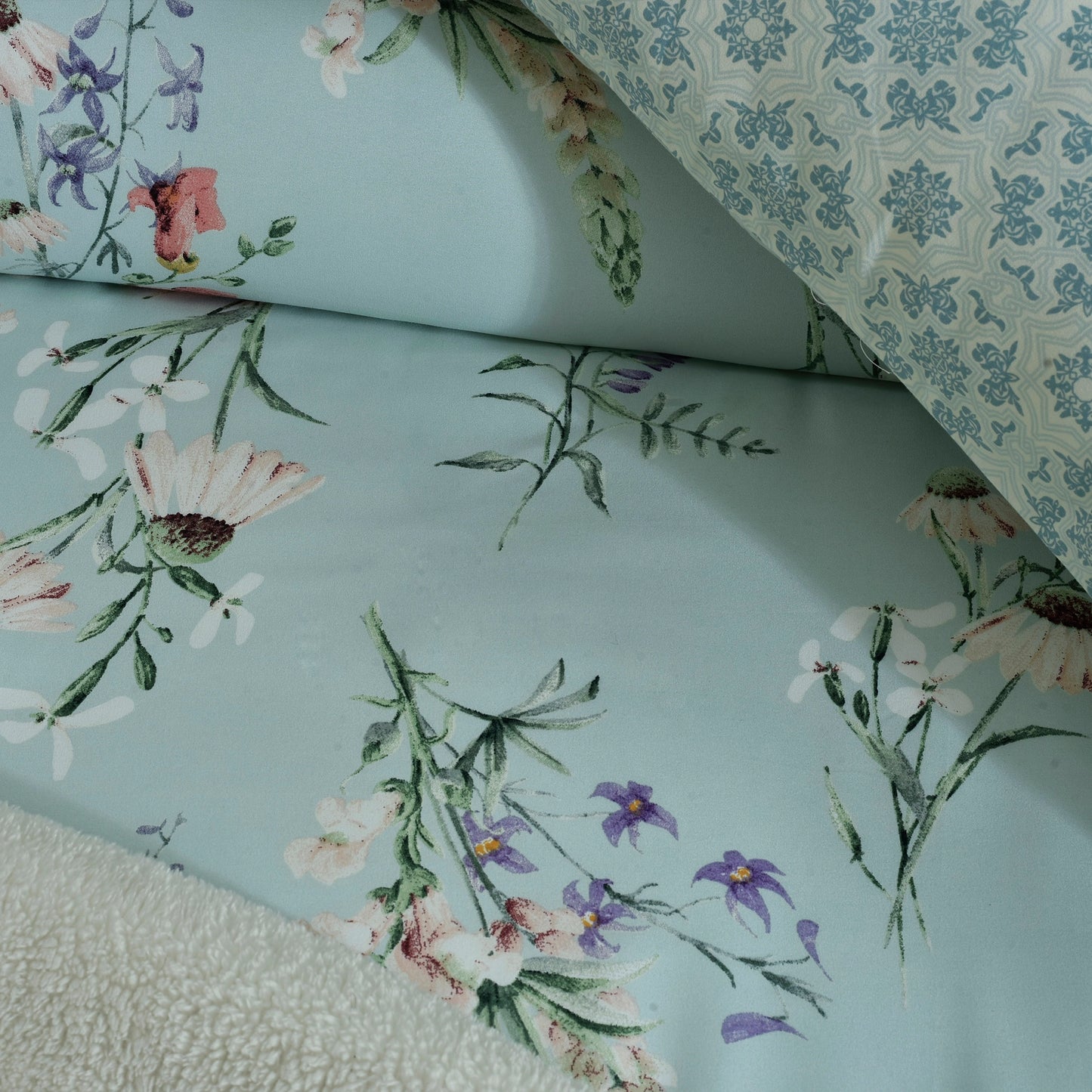 6 PCS COMFORTER SET ICE BLUE-25N