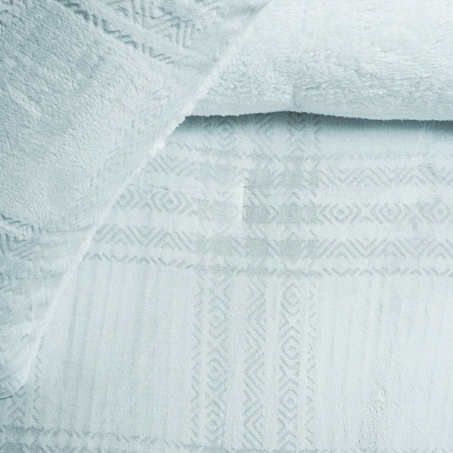 3 PCS CARVING FLANNEL COMFORTER-26 SET GREY