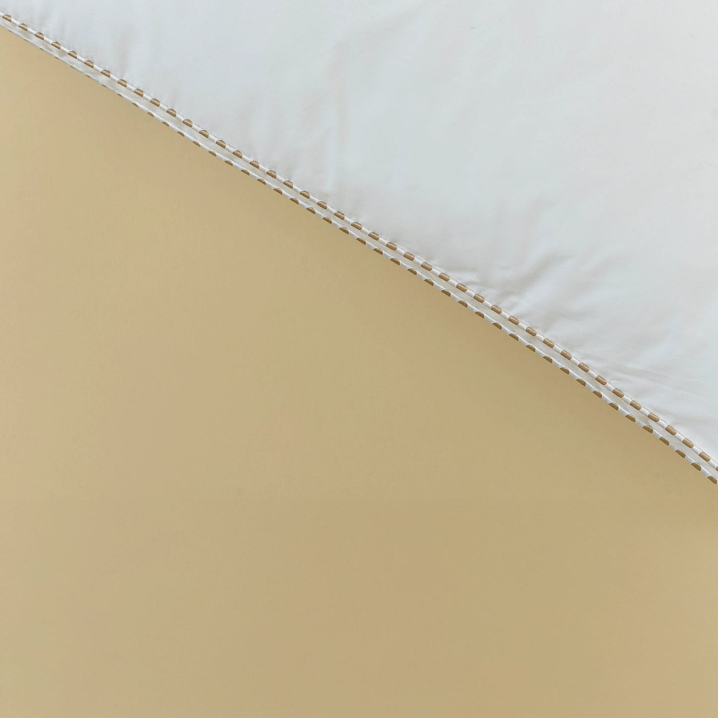 CLOUDIA FILLED PILLOW