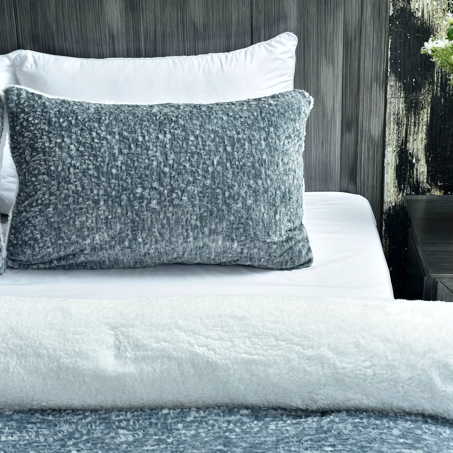 3 PCS FLANNEL COMFORTER SET LIGHT GREY