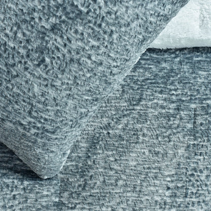 3 PCS FLANNEL COMFORTER SET LIGHT GREY